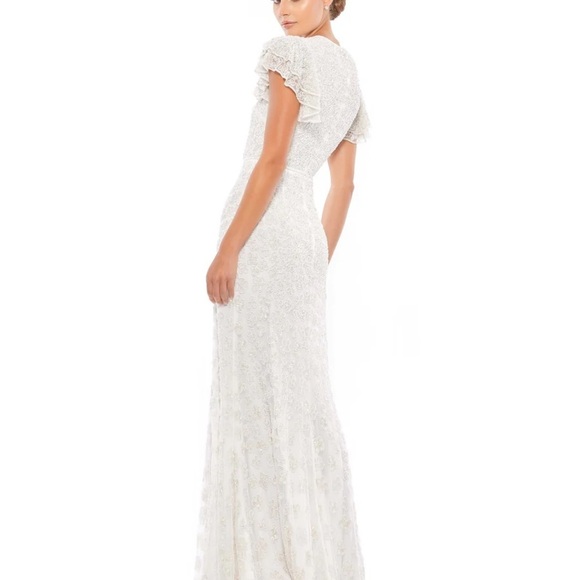 (148) ❤️ BNWT Mac Duggal HIGH NECK FLUTTER CAP SLEEVE GOWN $598 - Picture 2 of 8